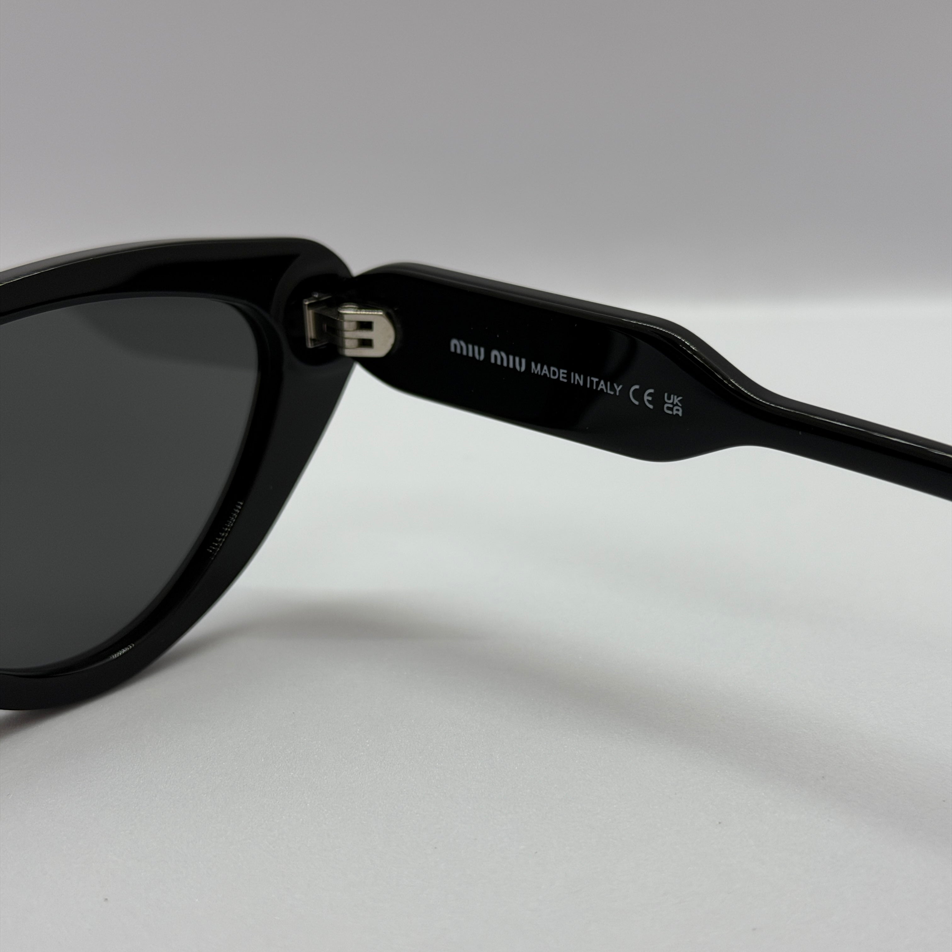 модел Zaya Black