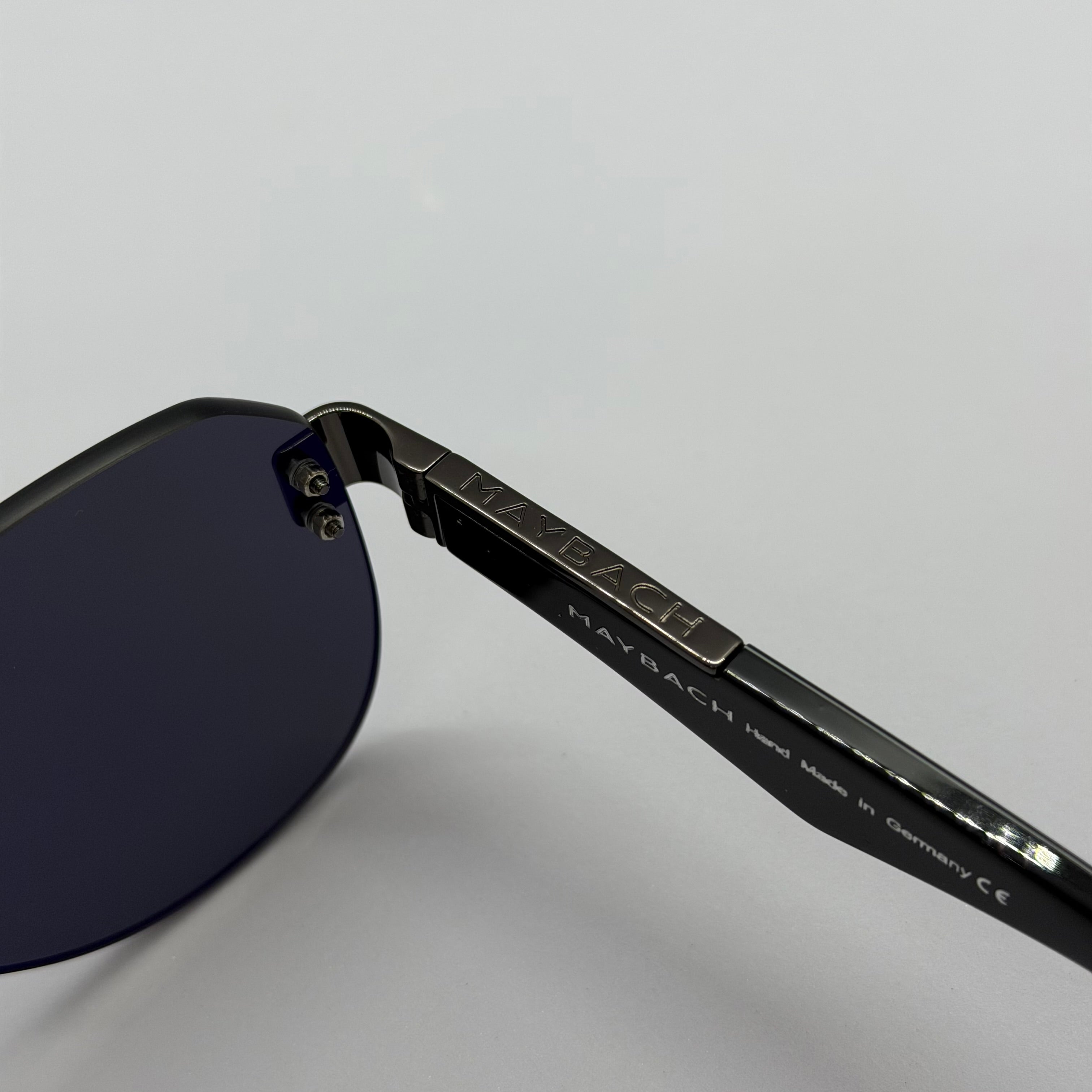 модел MayFair Black