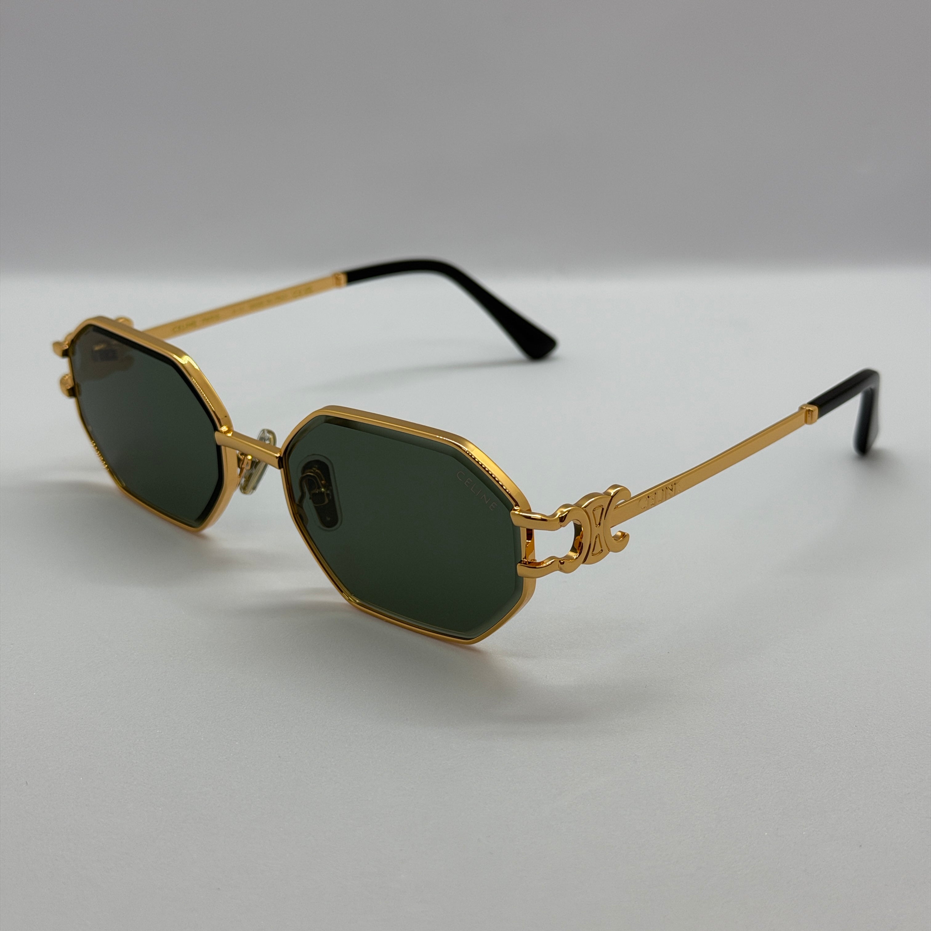 модел Frame 42 Green