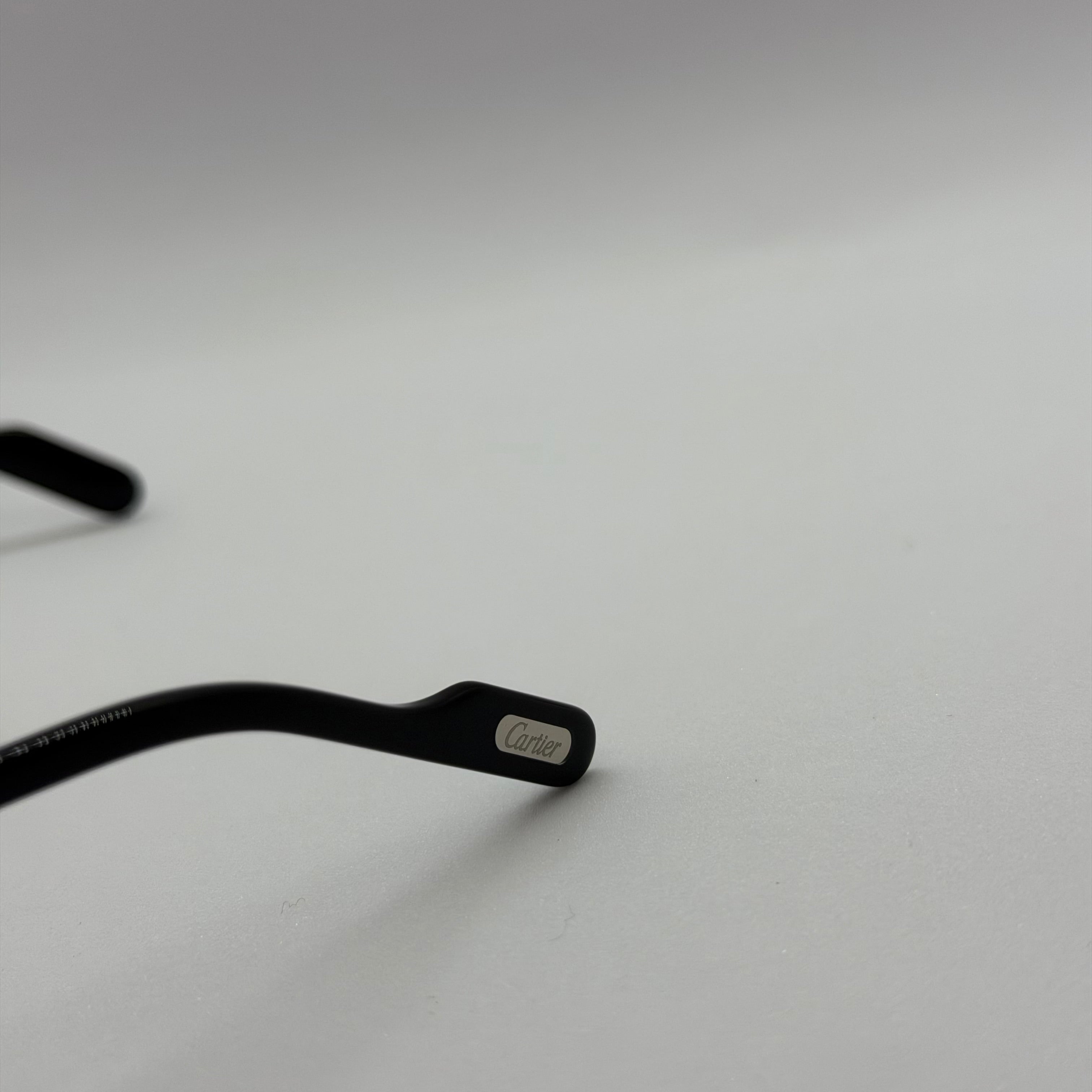 модел Bond Silver