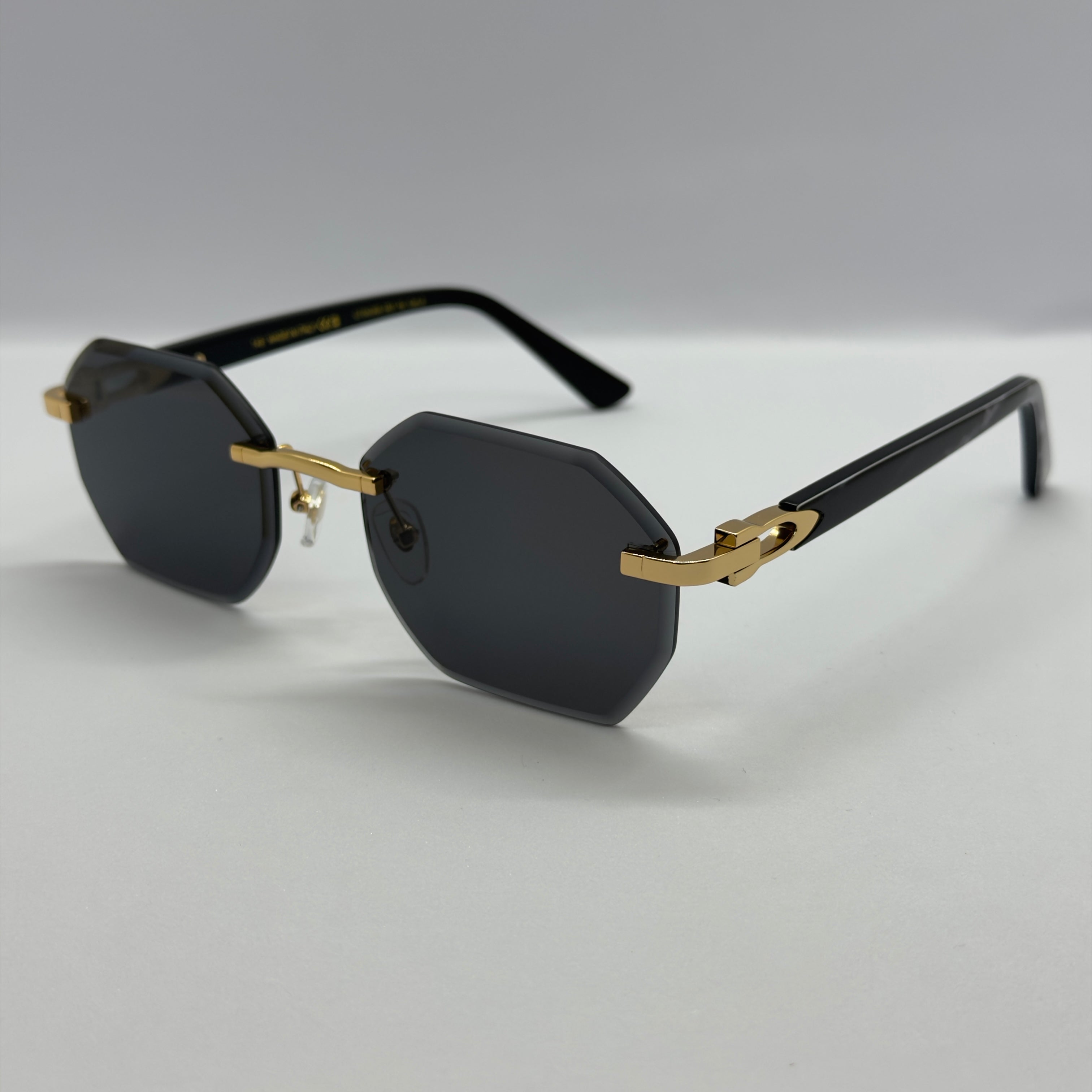 модел Astra Gold