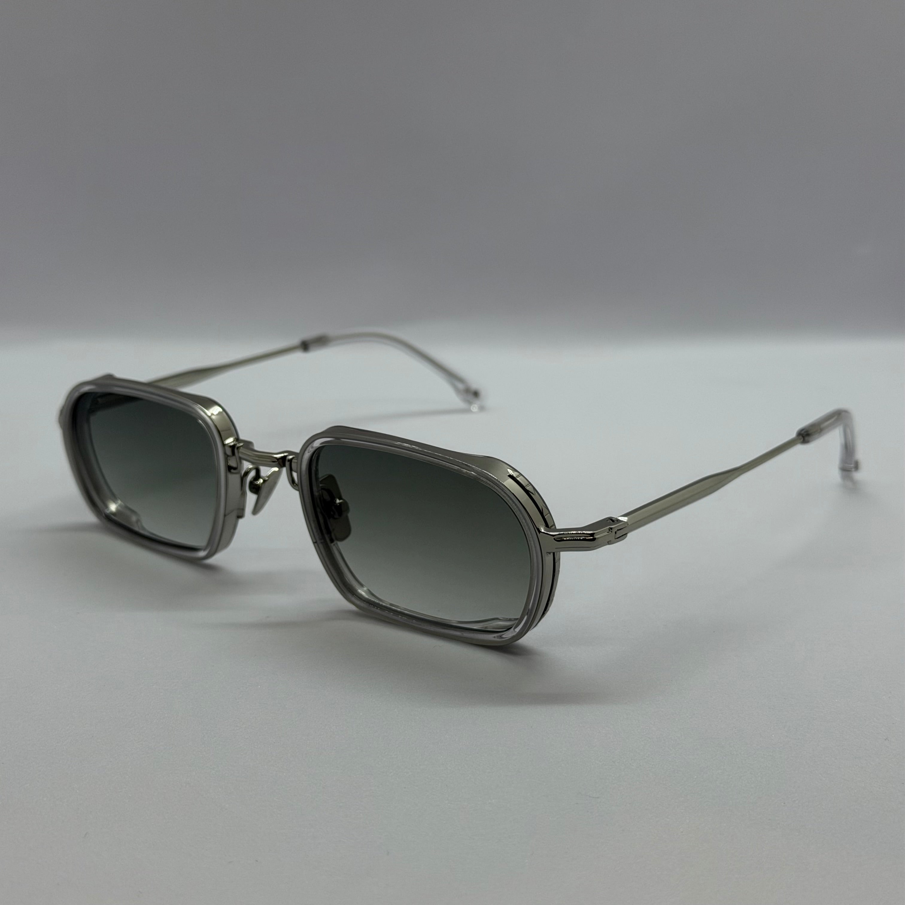 модел Anima Silver