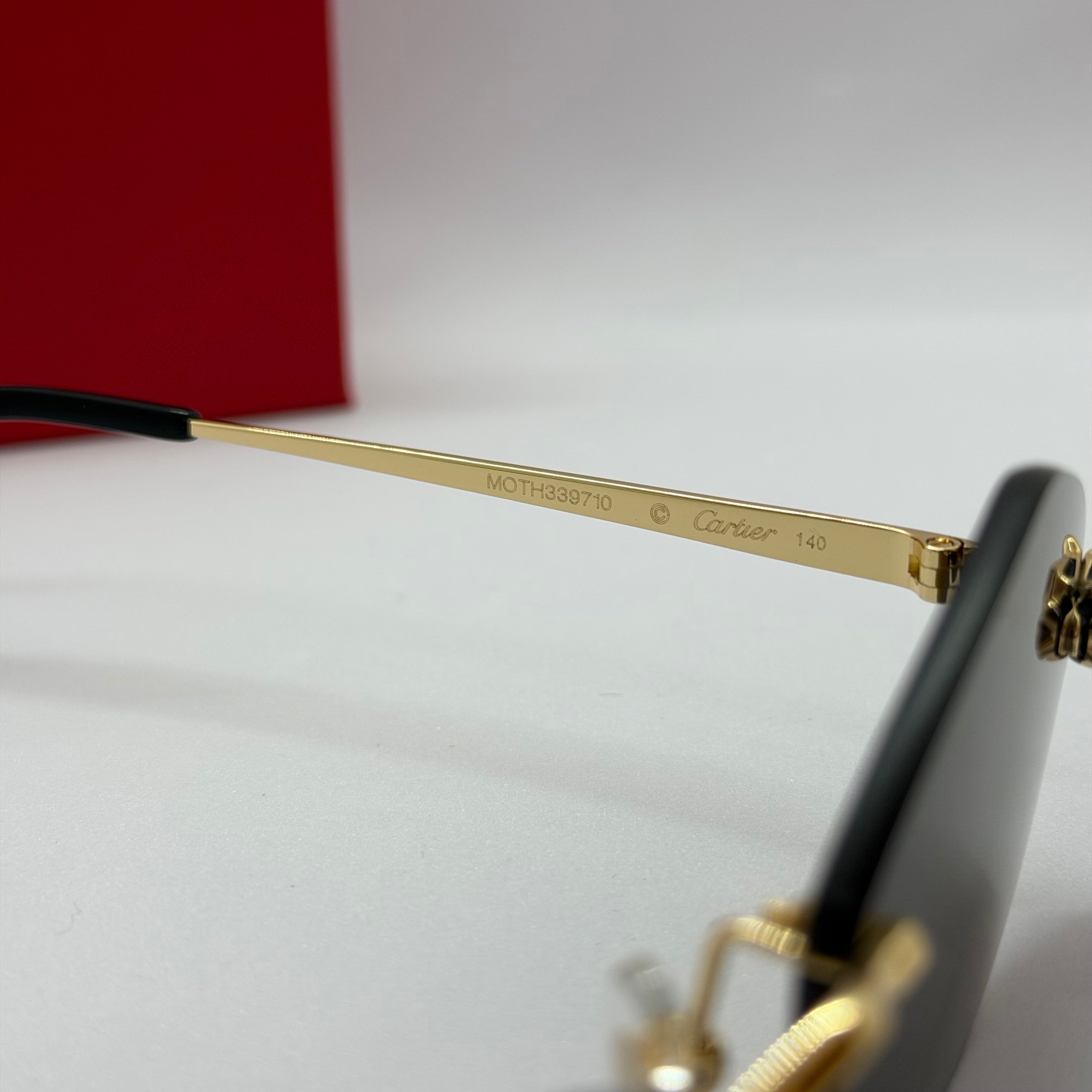 модел Panthere Black