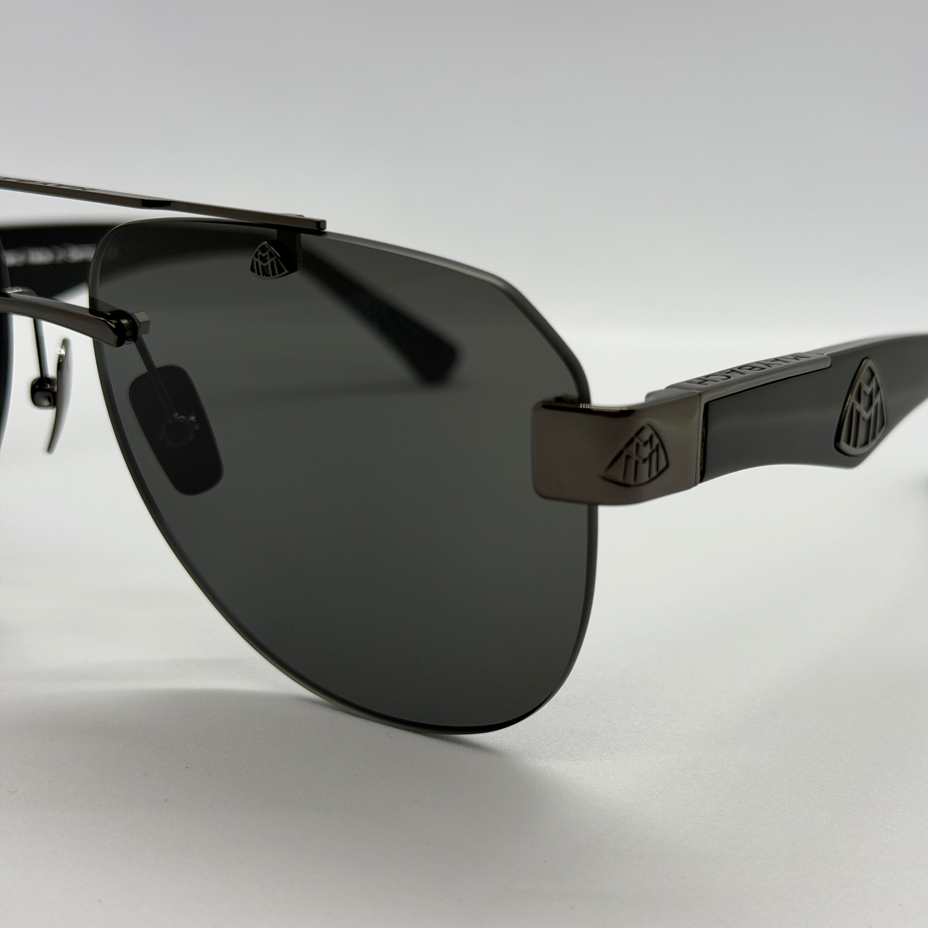 модел MayFair Black