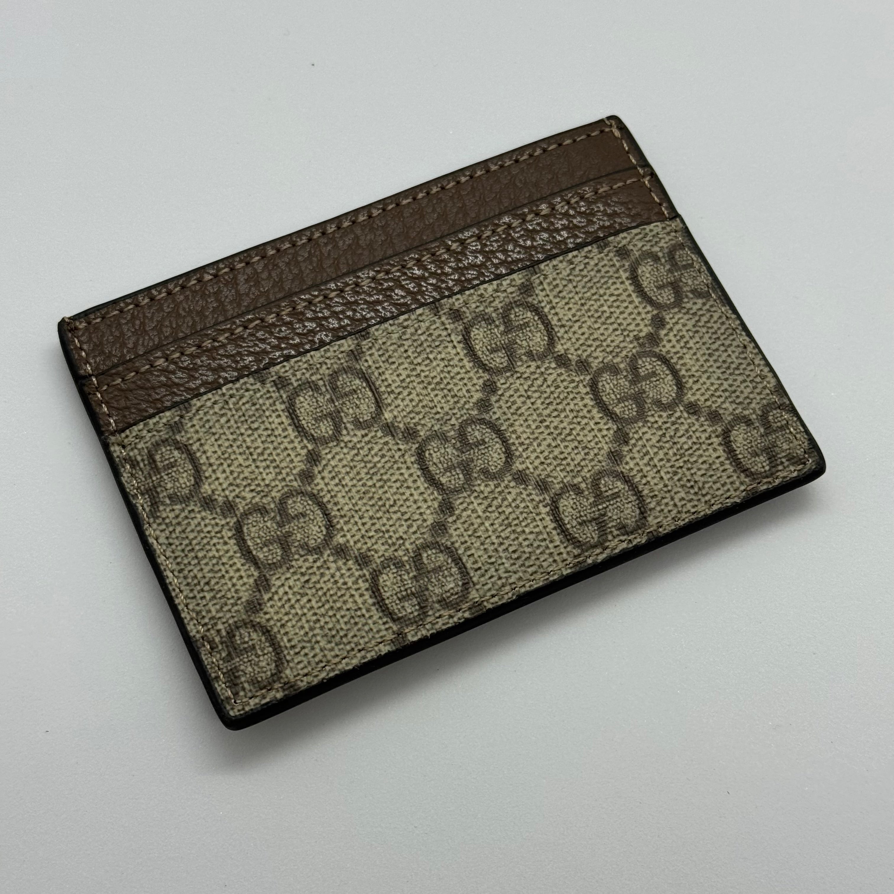 Картодържател