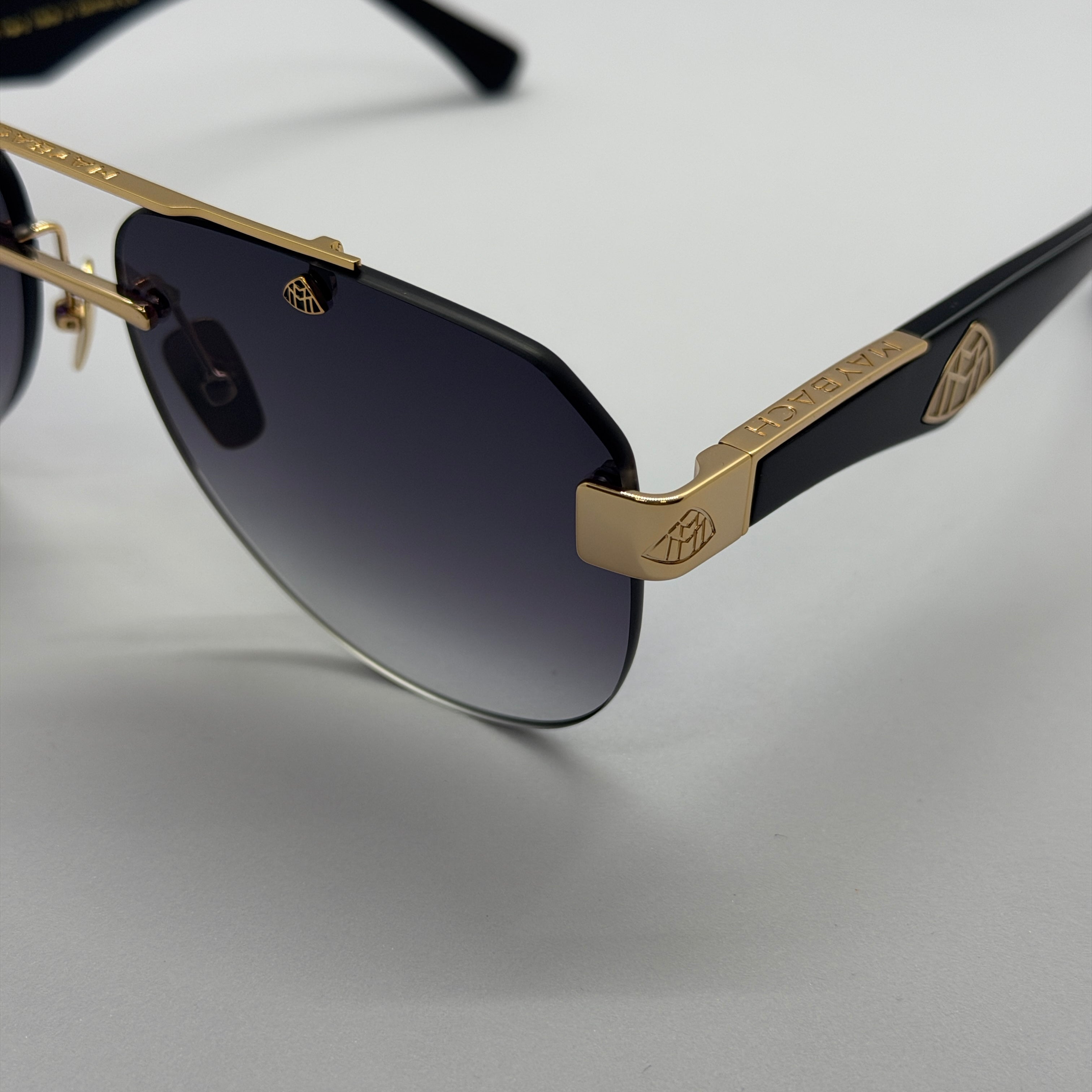 модел MayFair Gold
