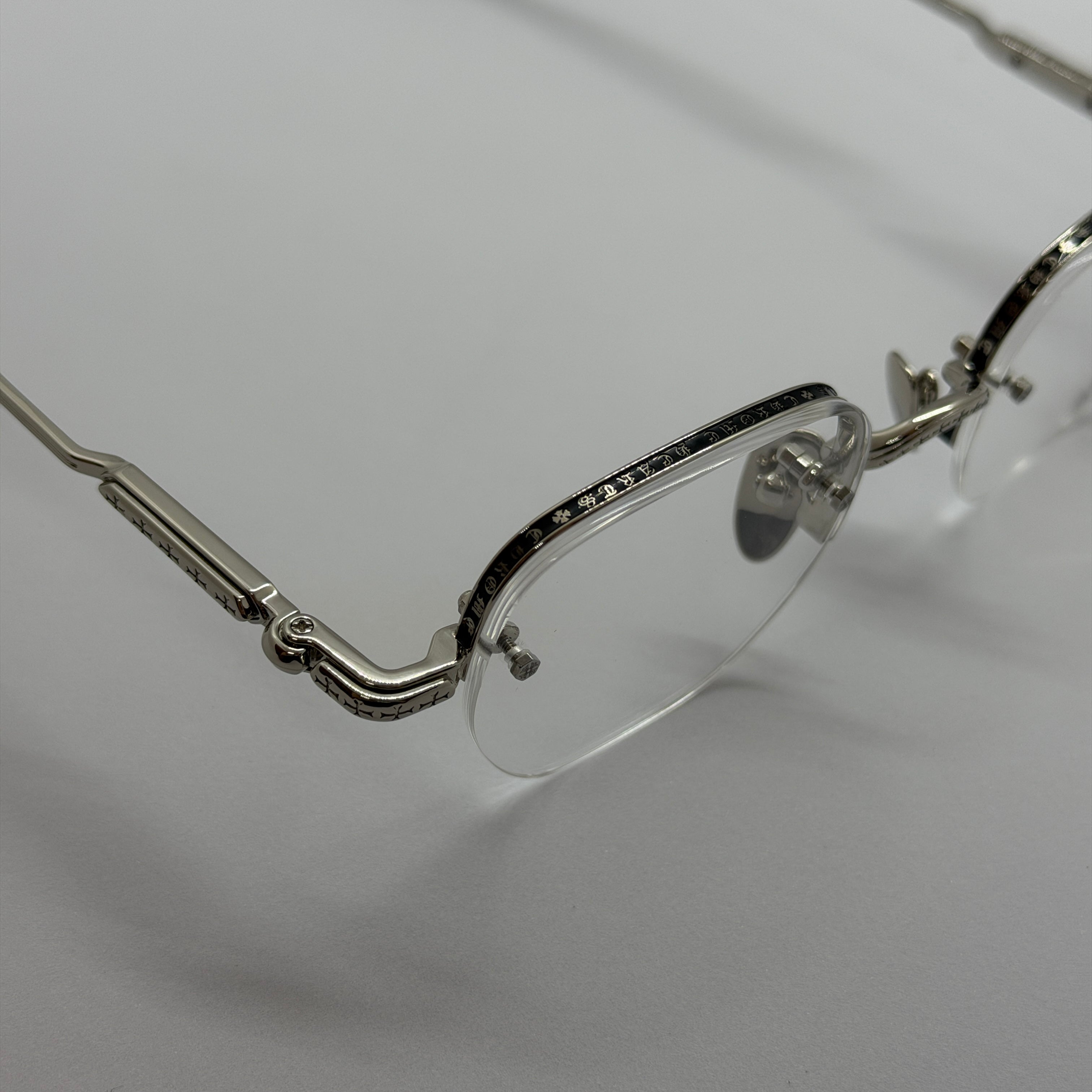 модел Verti Transparent Silver