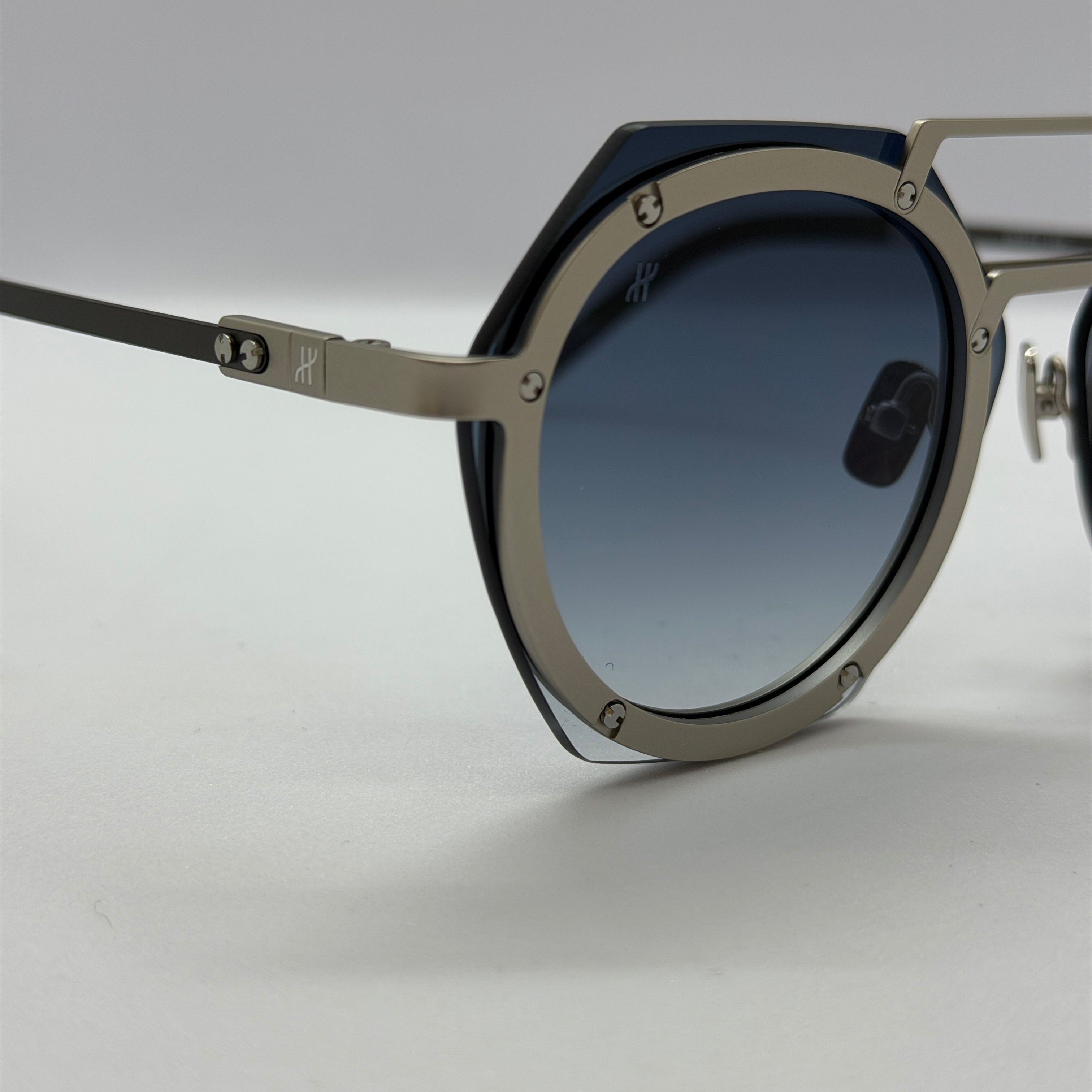 модел Lenses Light Blue