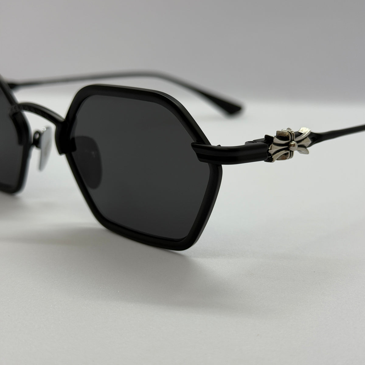 модел Classic Black
