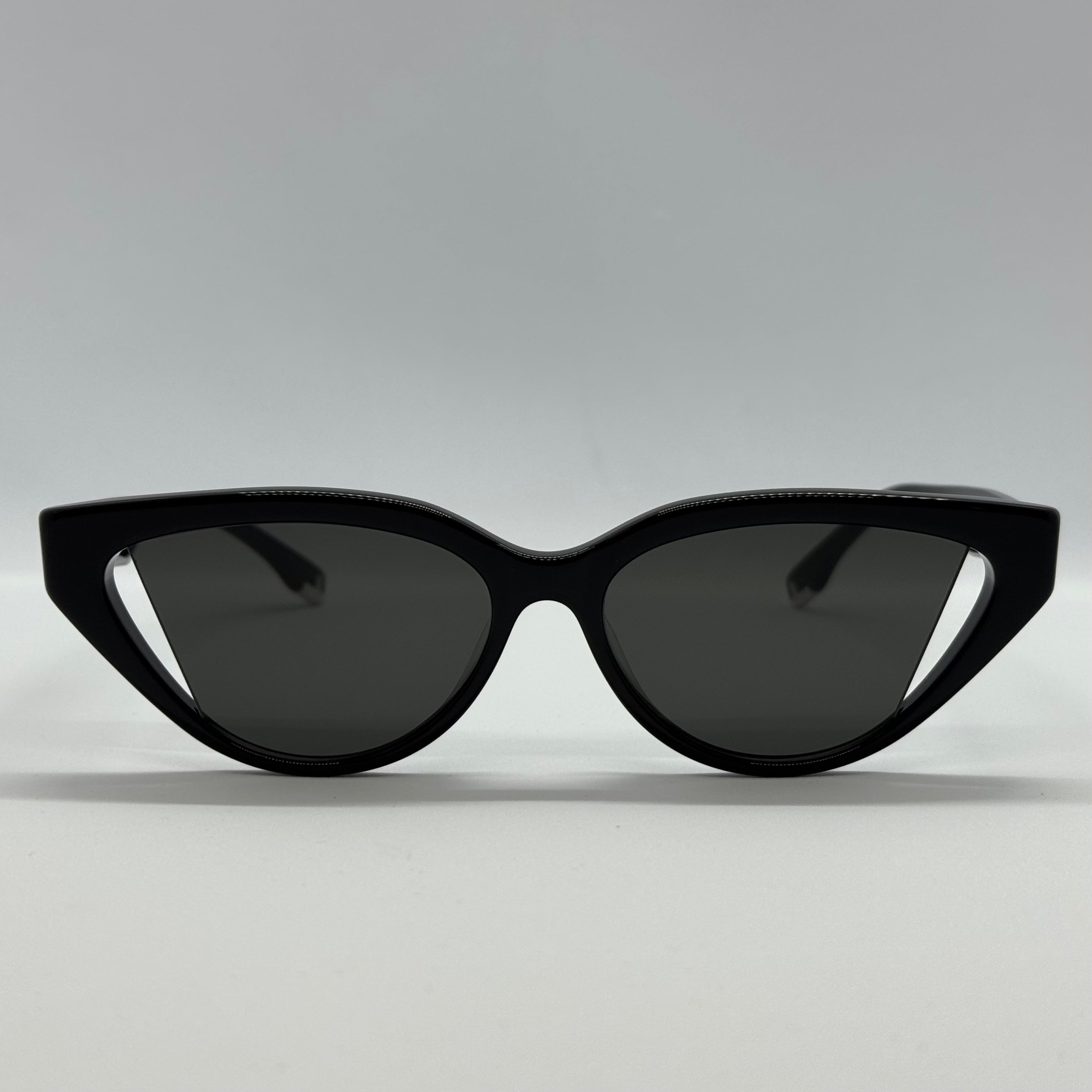 модел Black Cut