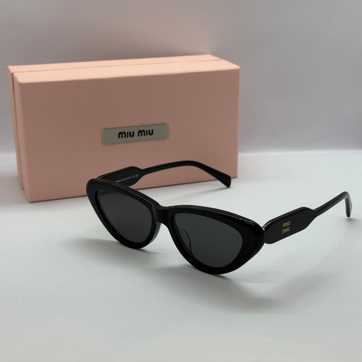 модел Zaya Black