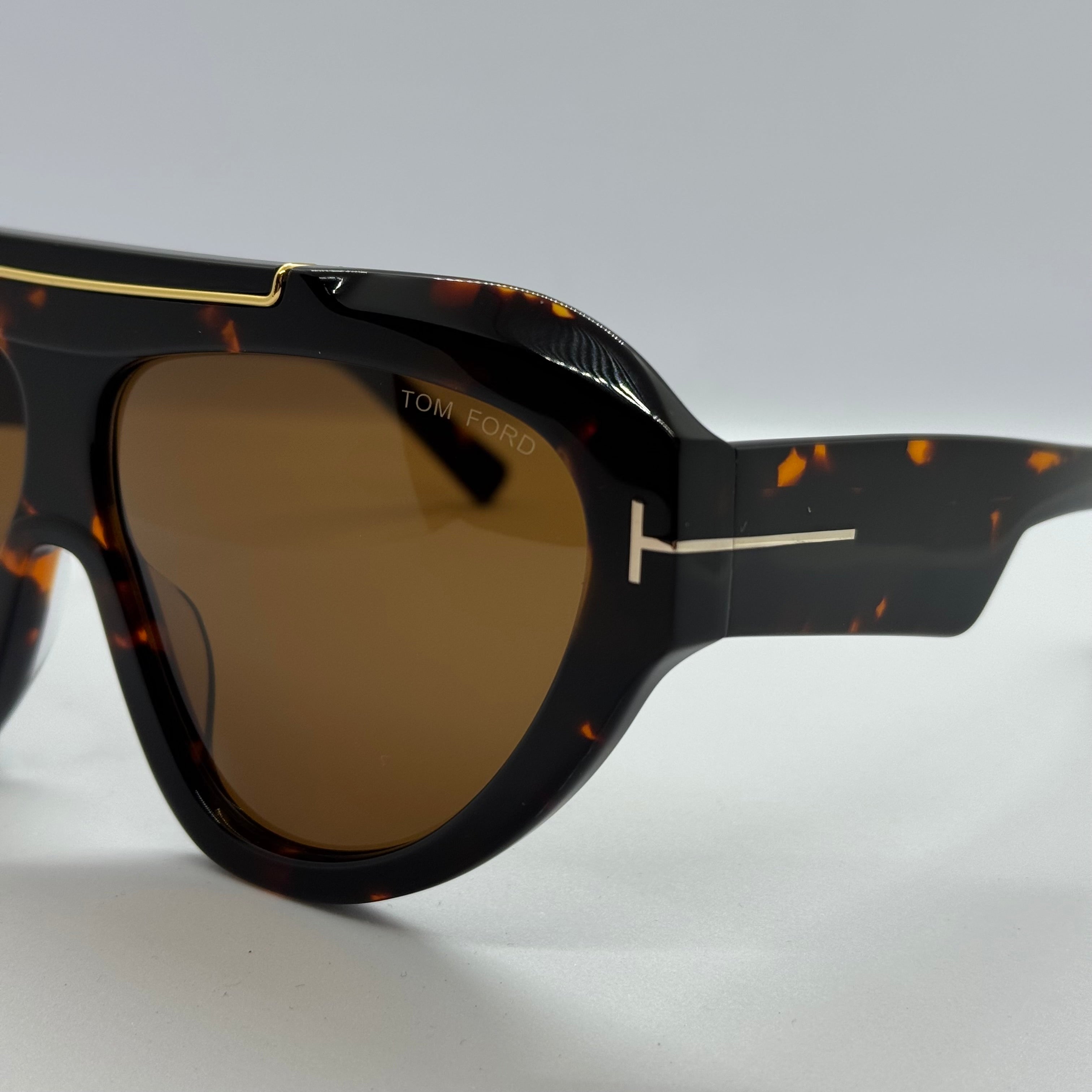 модел Helios Brown