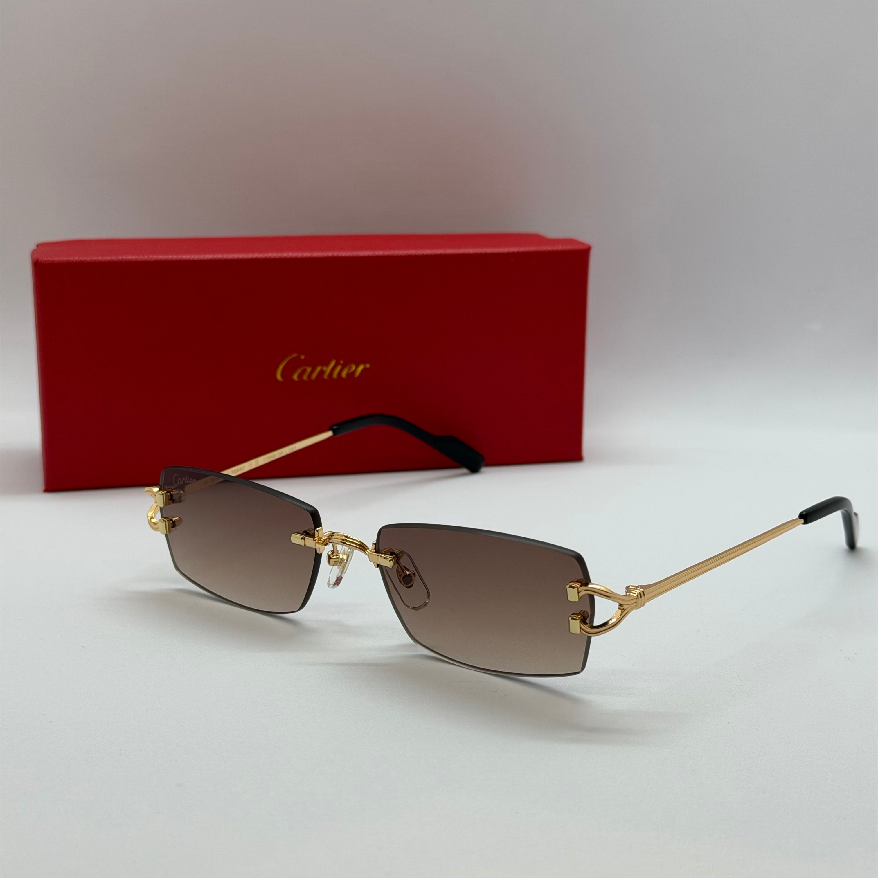 модел Bond Gold