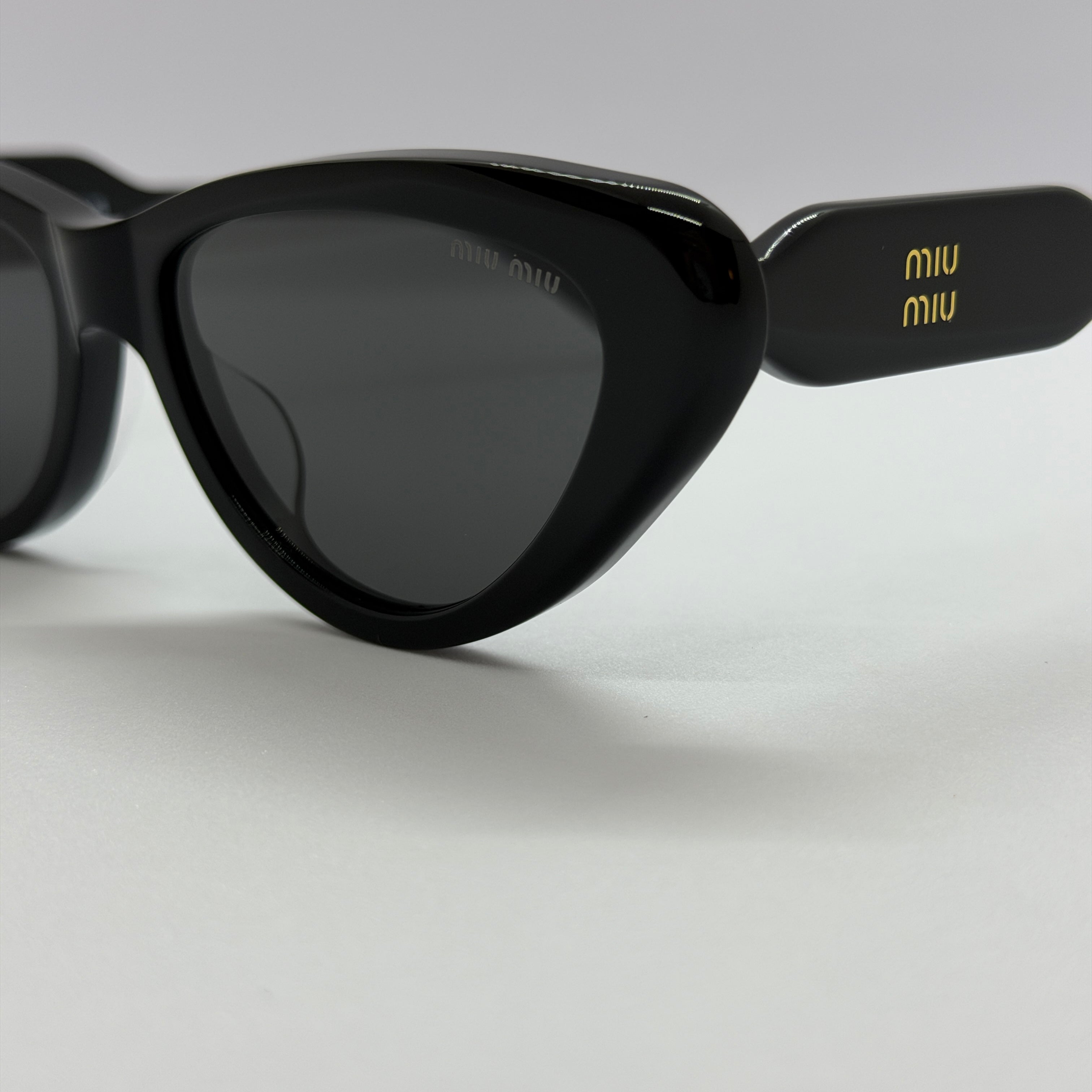 модел Zaya Black