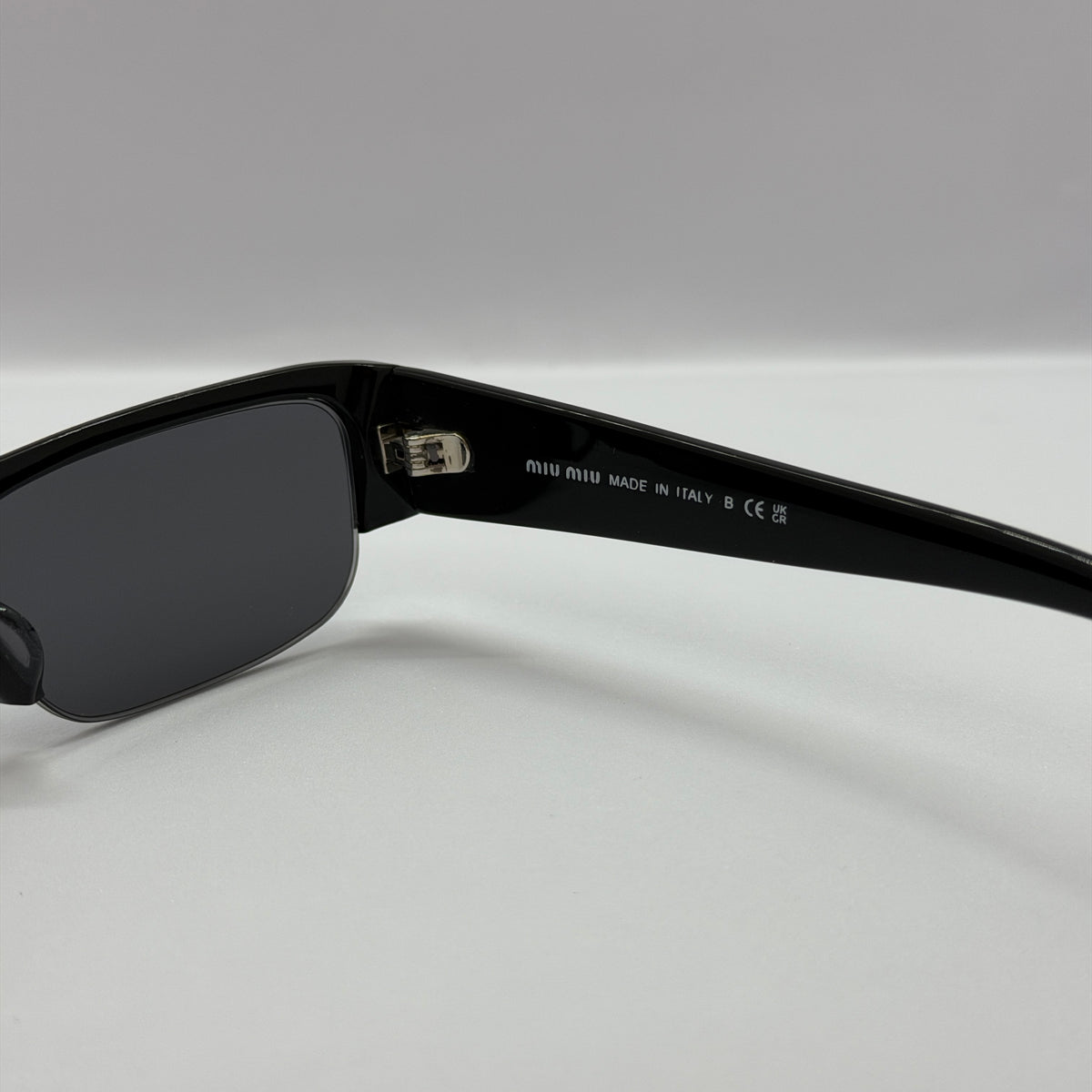 модел Аvira Black