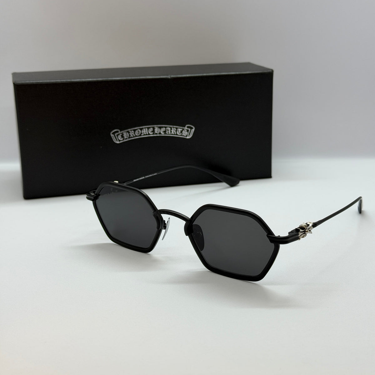 модел Classic Black