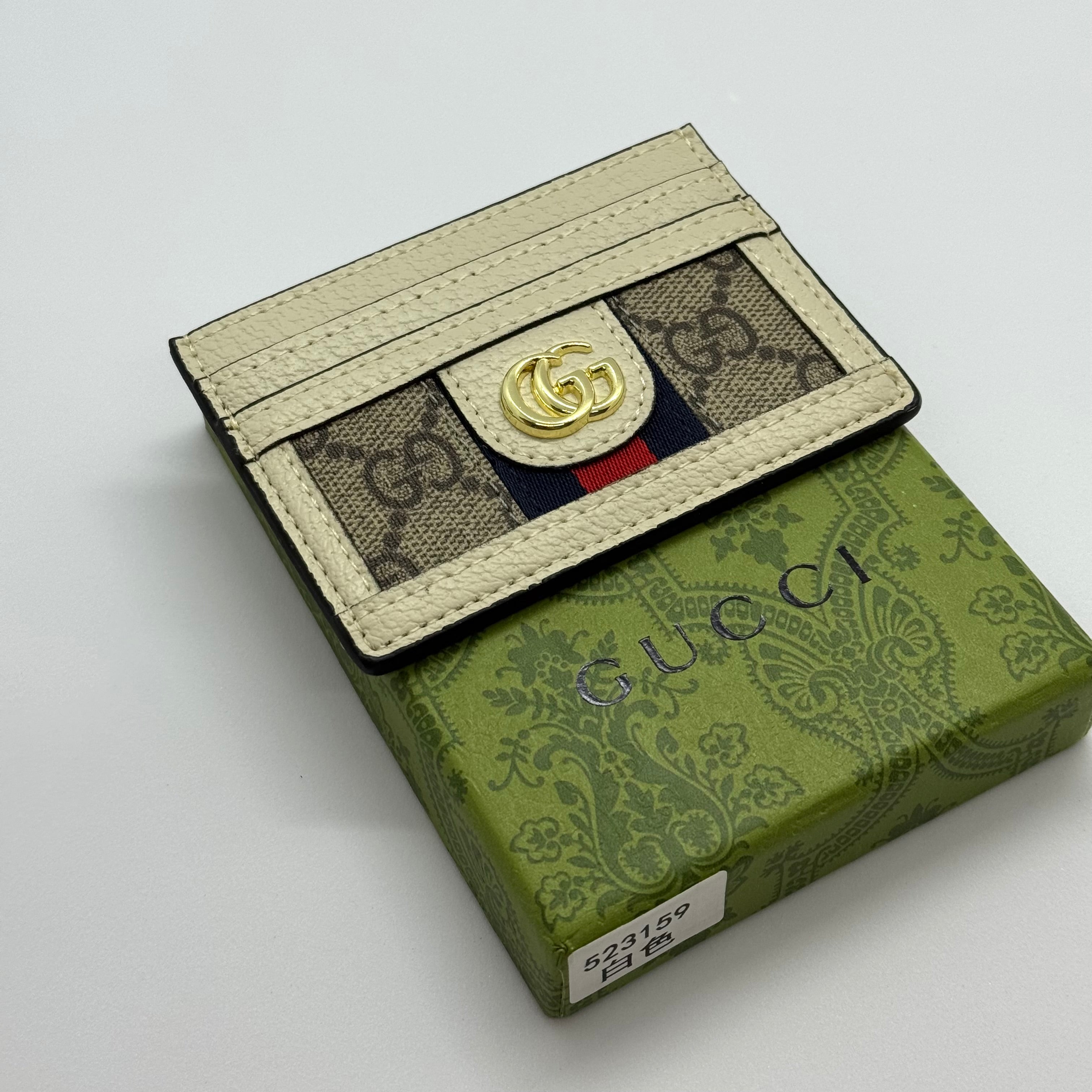 Картодържател