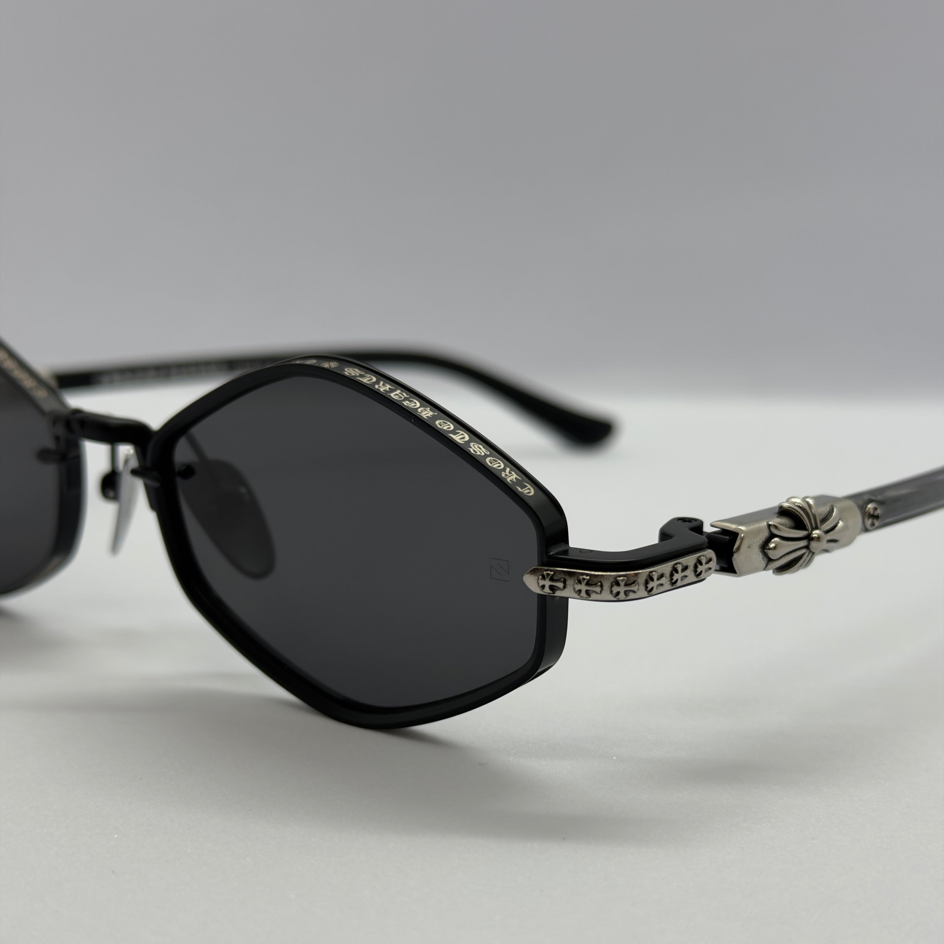 модел GoldRay Black