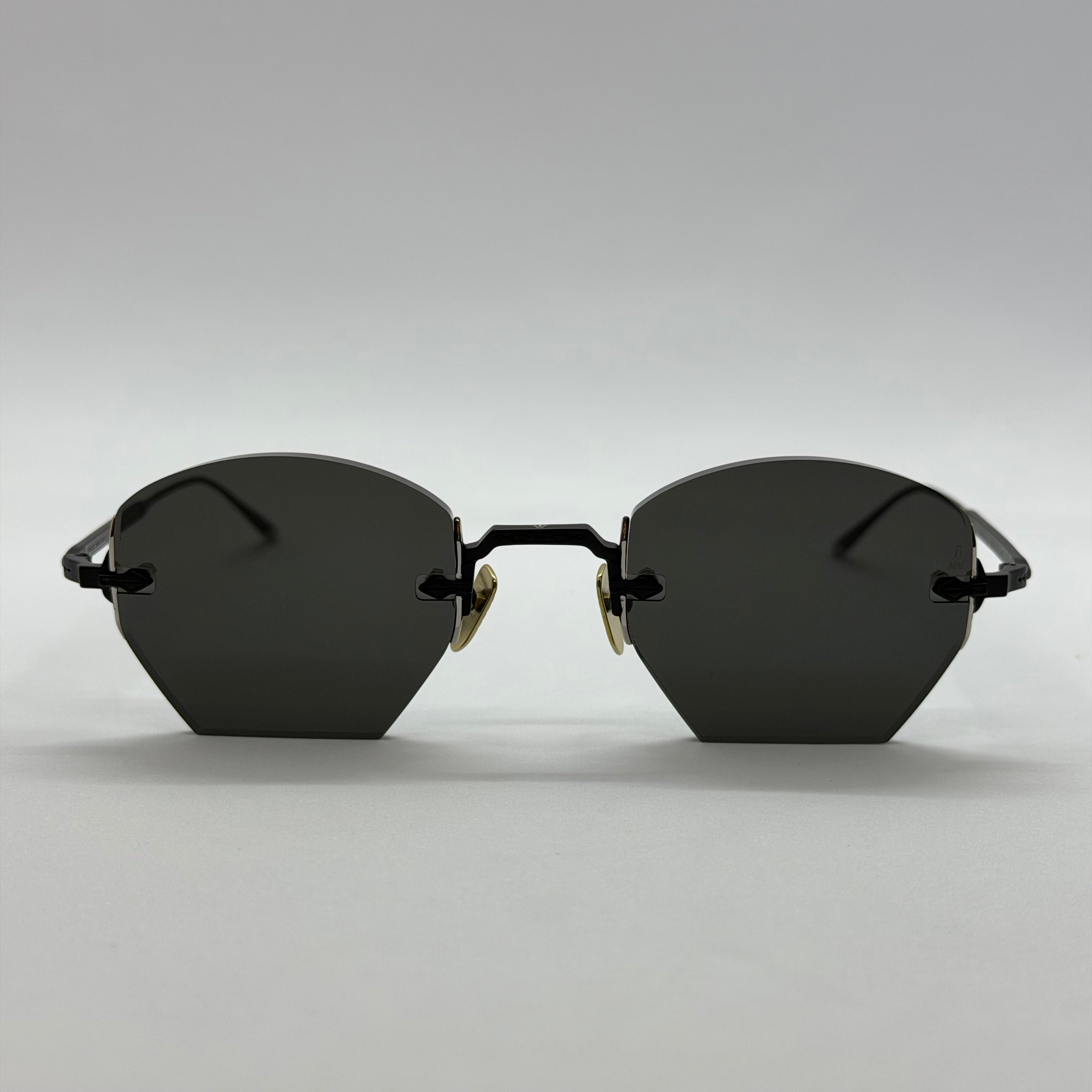 модел Molino Black