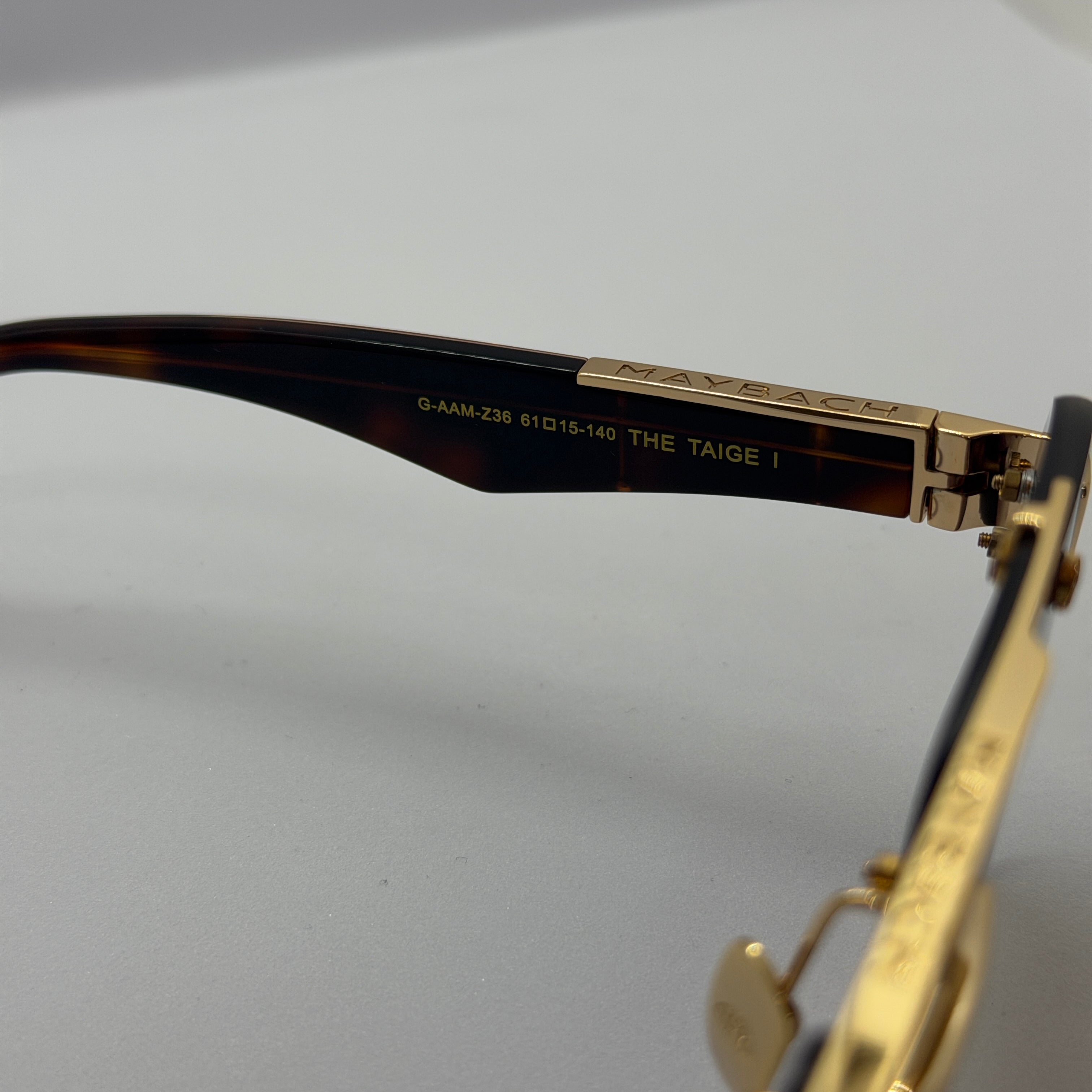 модел MayFair Brown