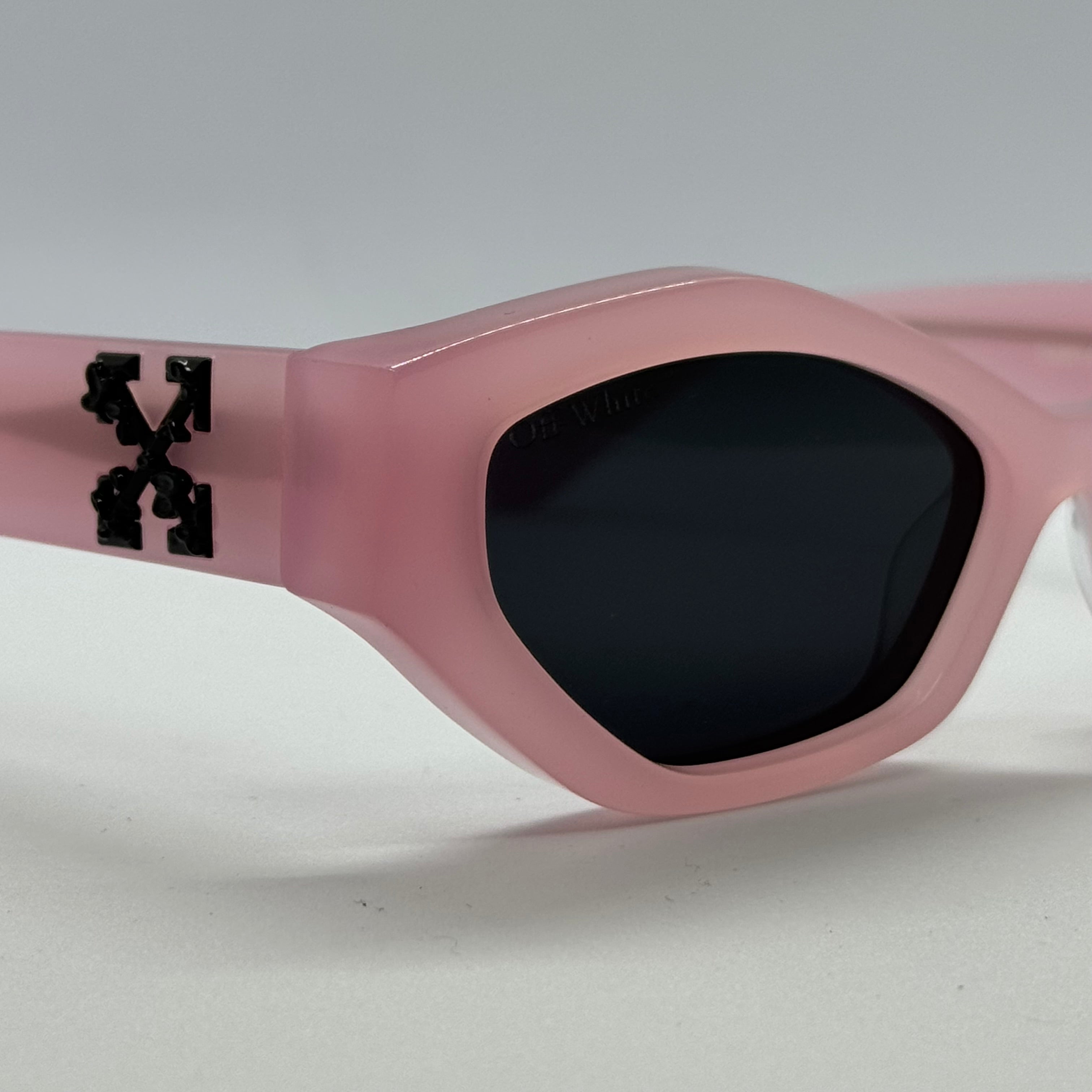 модел Kayro Pink
