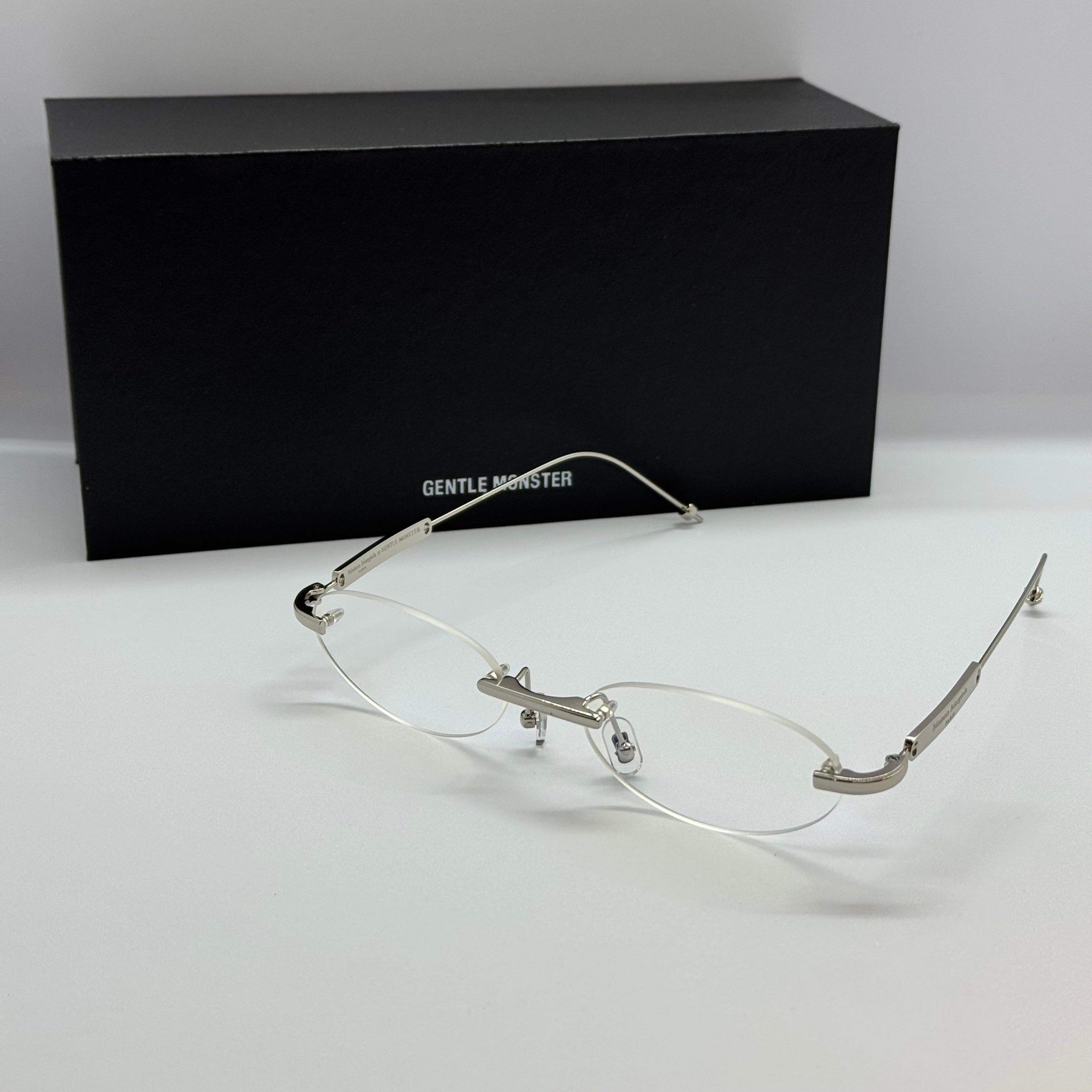 модел Monster Transparent Silver