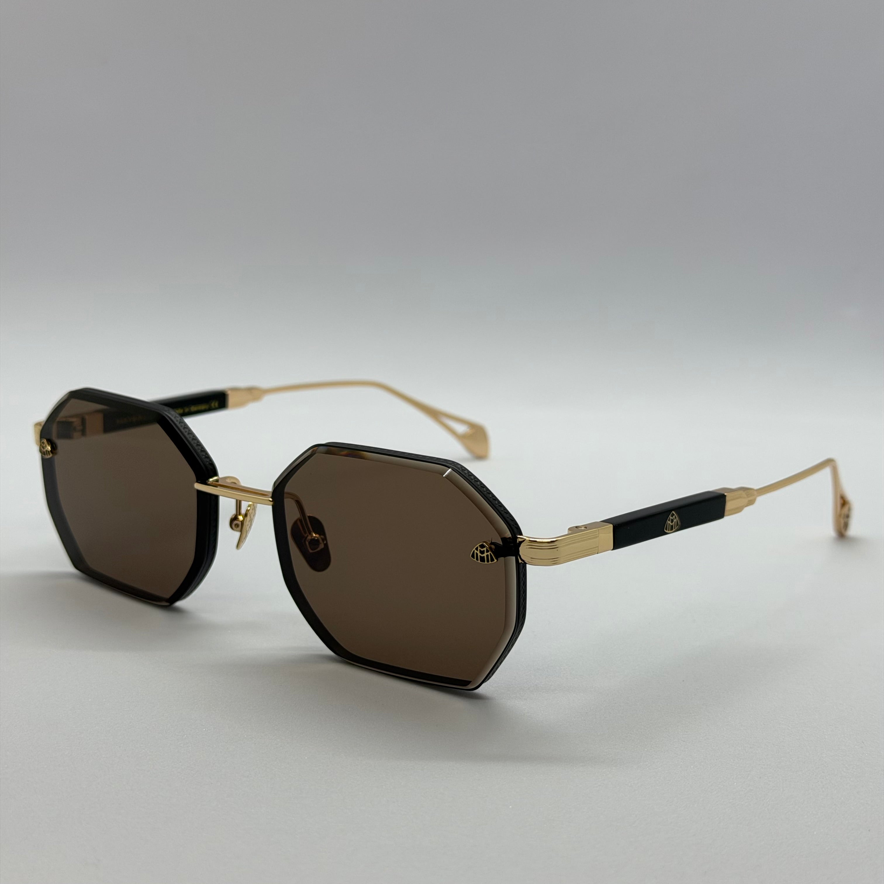 модел Diplomat Gold