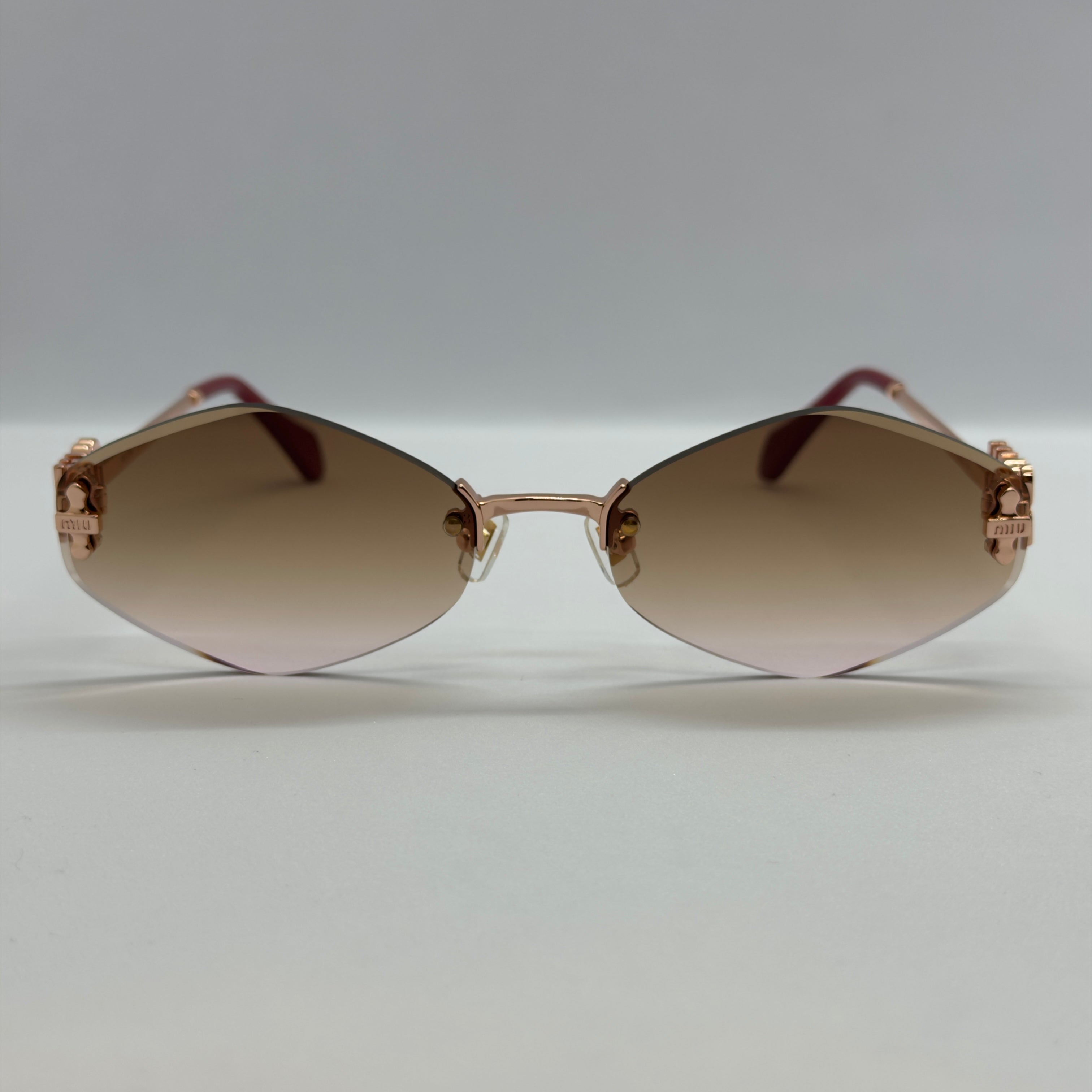 модел Nexo Pink
