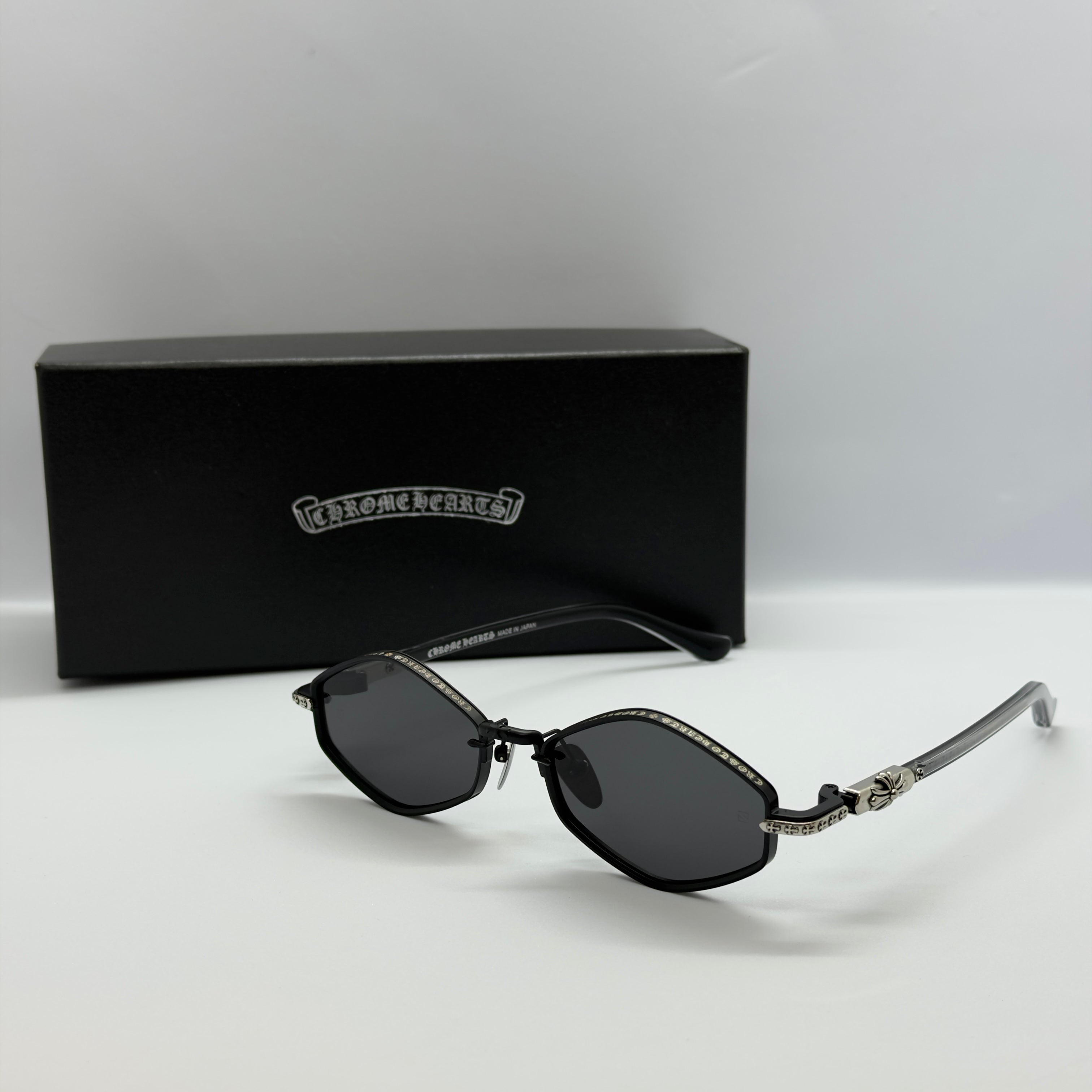 модел GoldRay Black