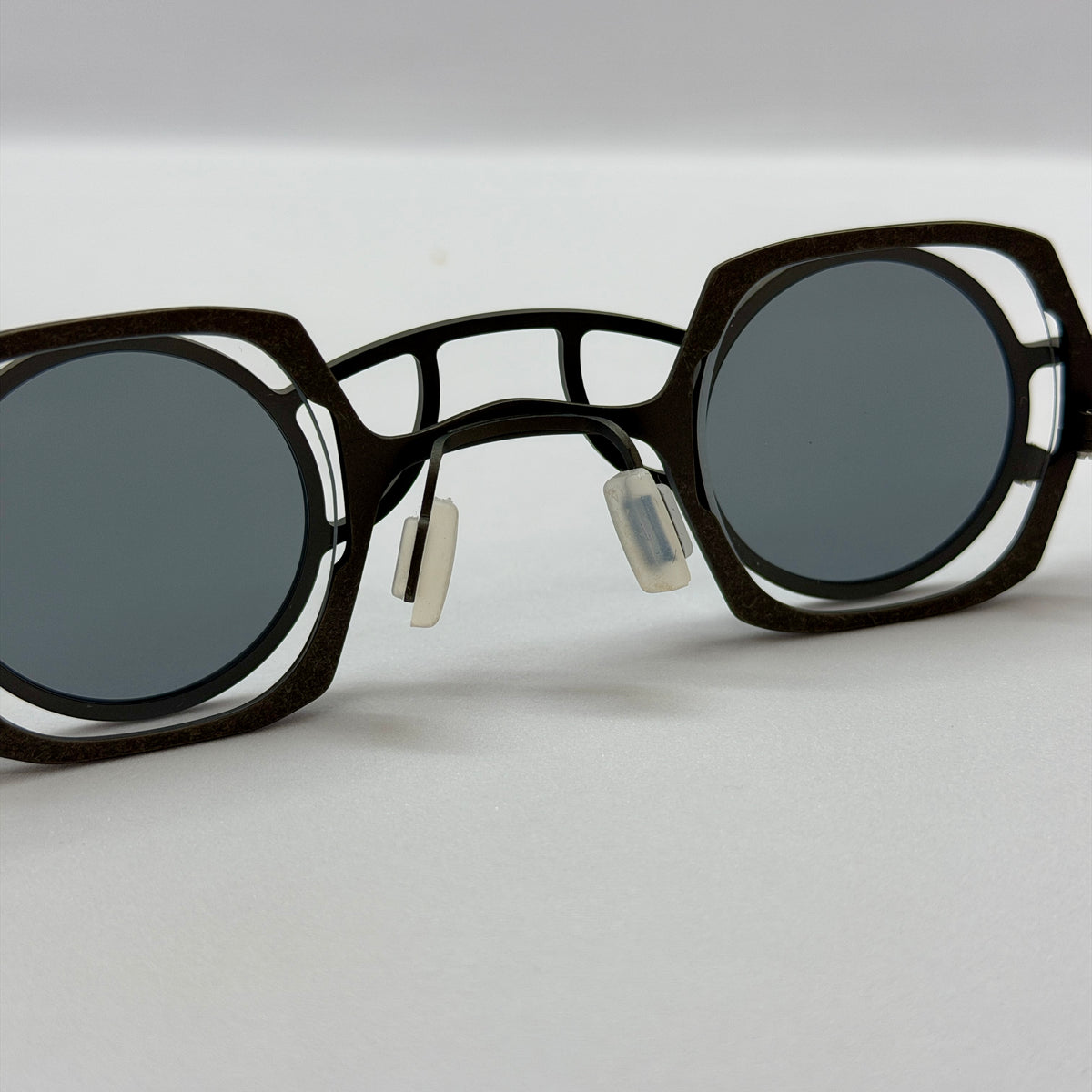 модел Vandal Black
