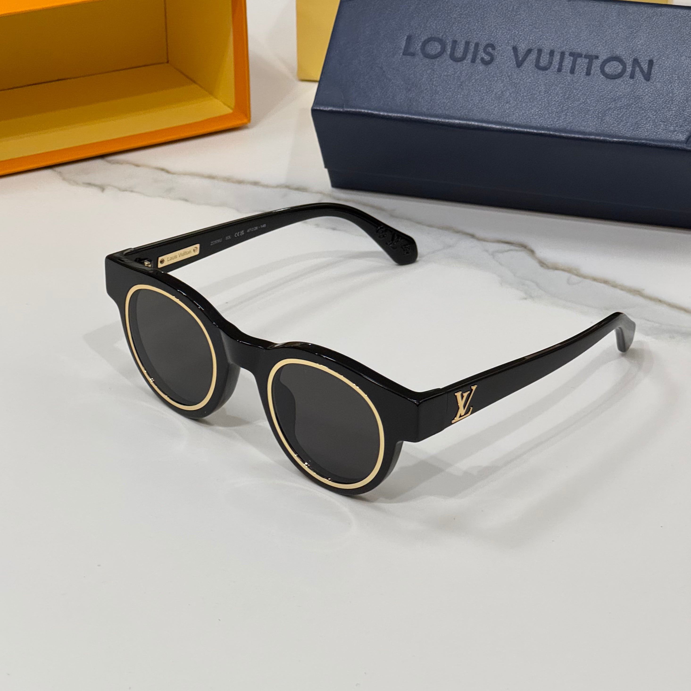 модел Aurum Eyewear