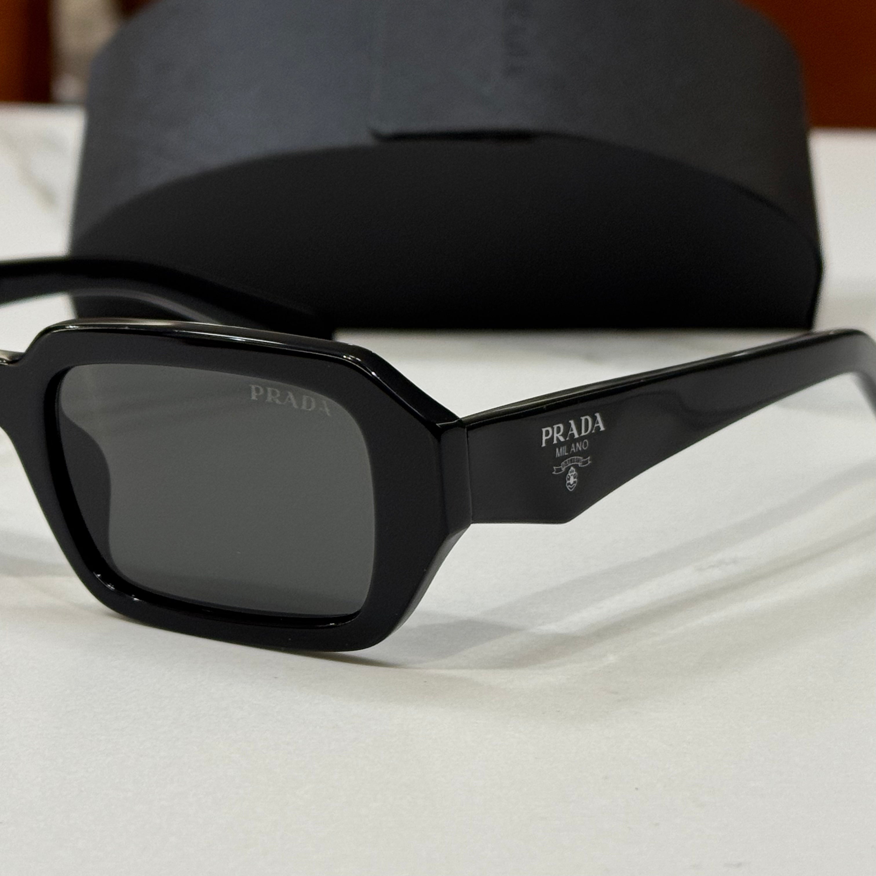 модел PitchBlack