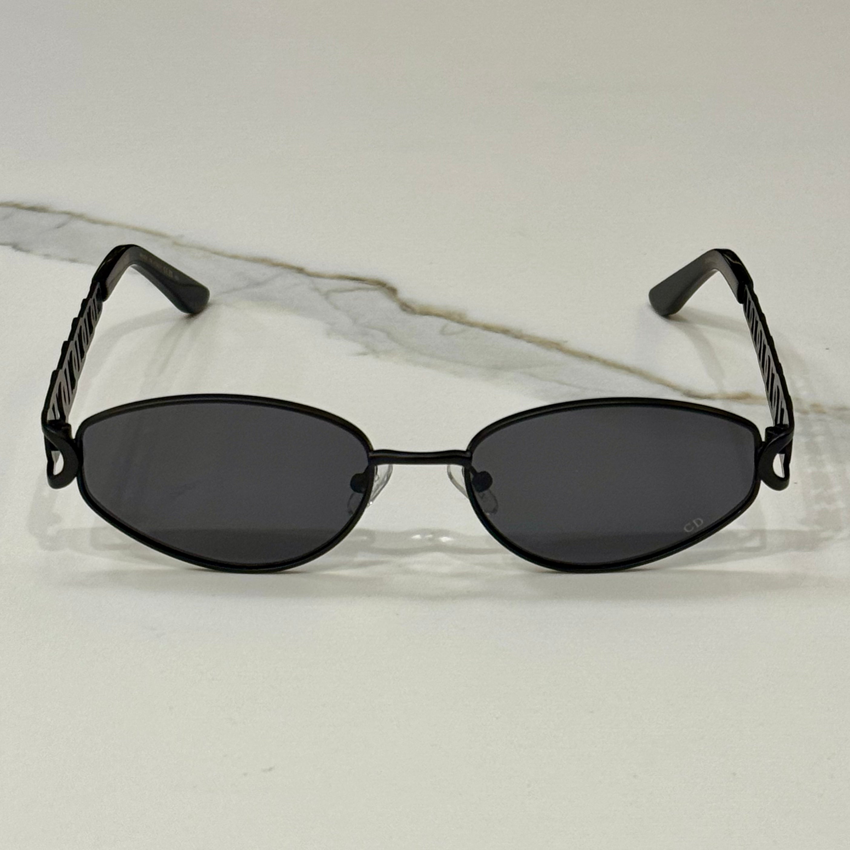 модел InfraLux Black