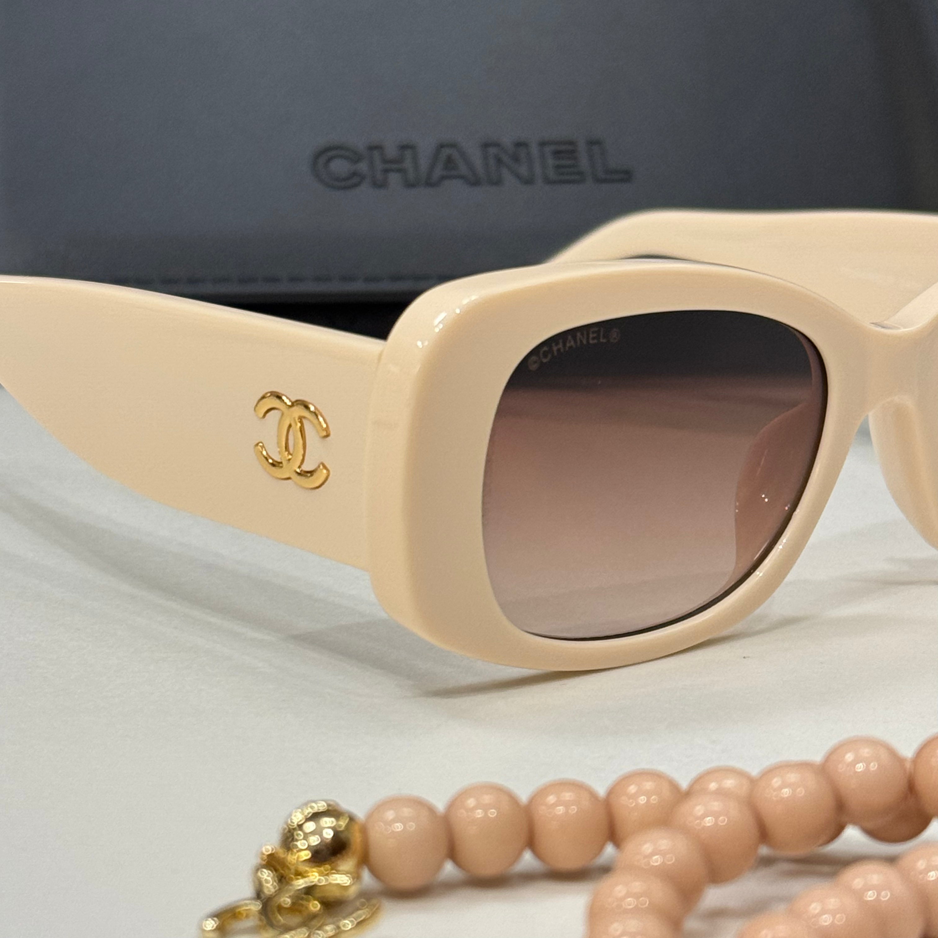 модел Breezeye White