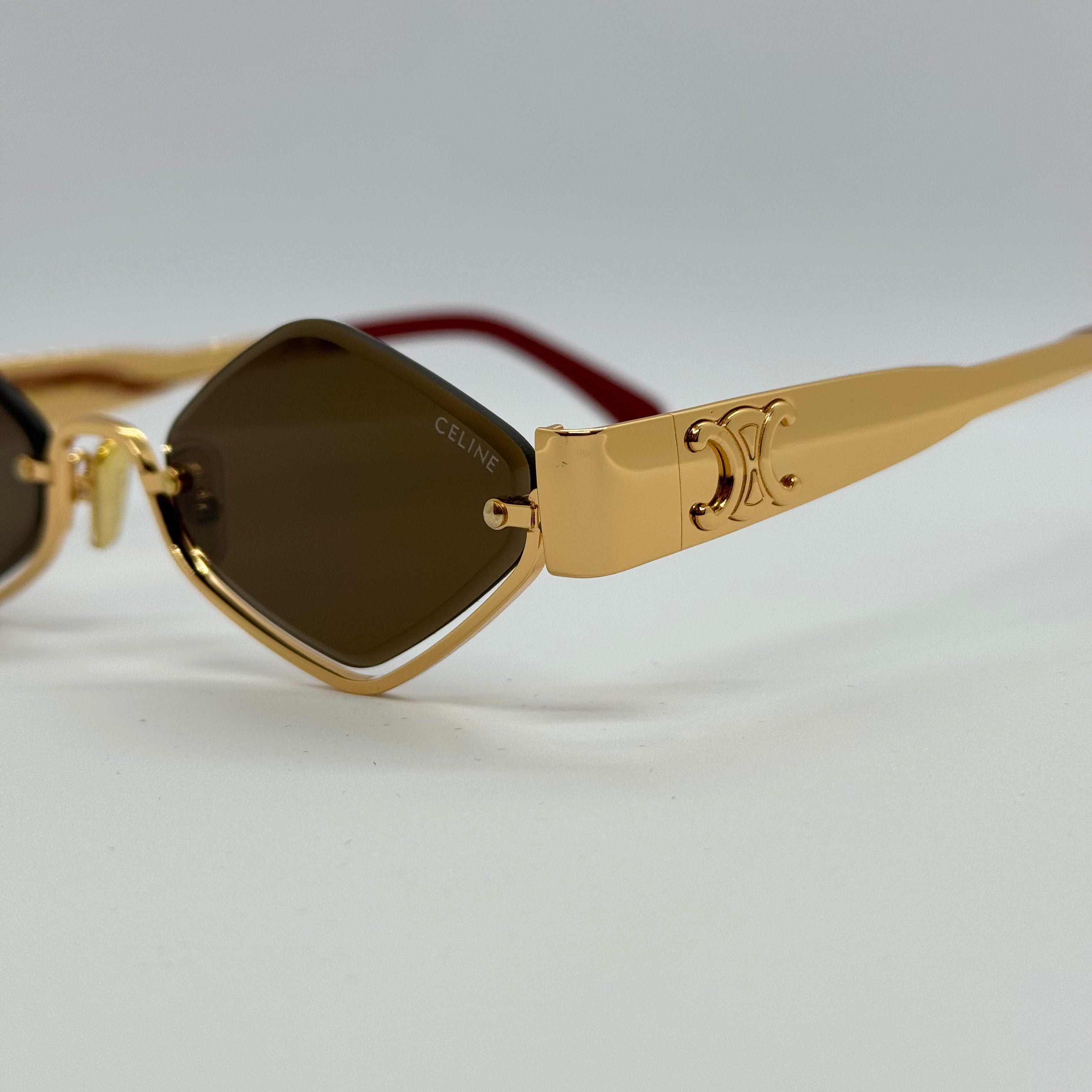 модел Icon Cut Brown