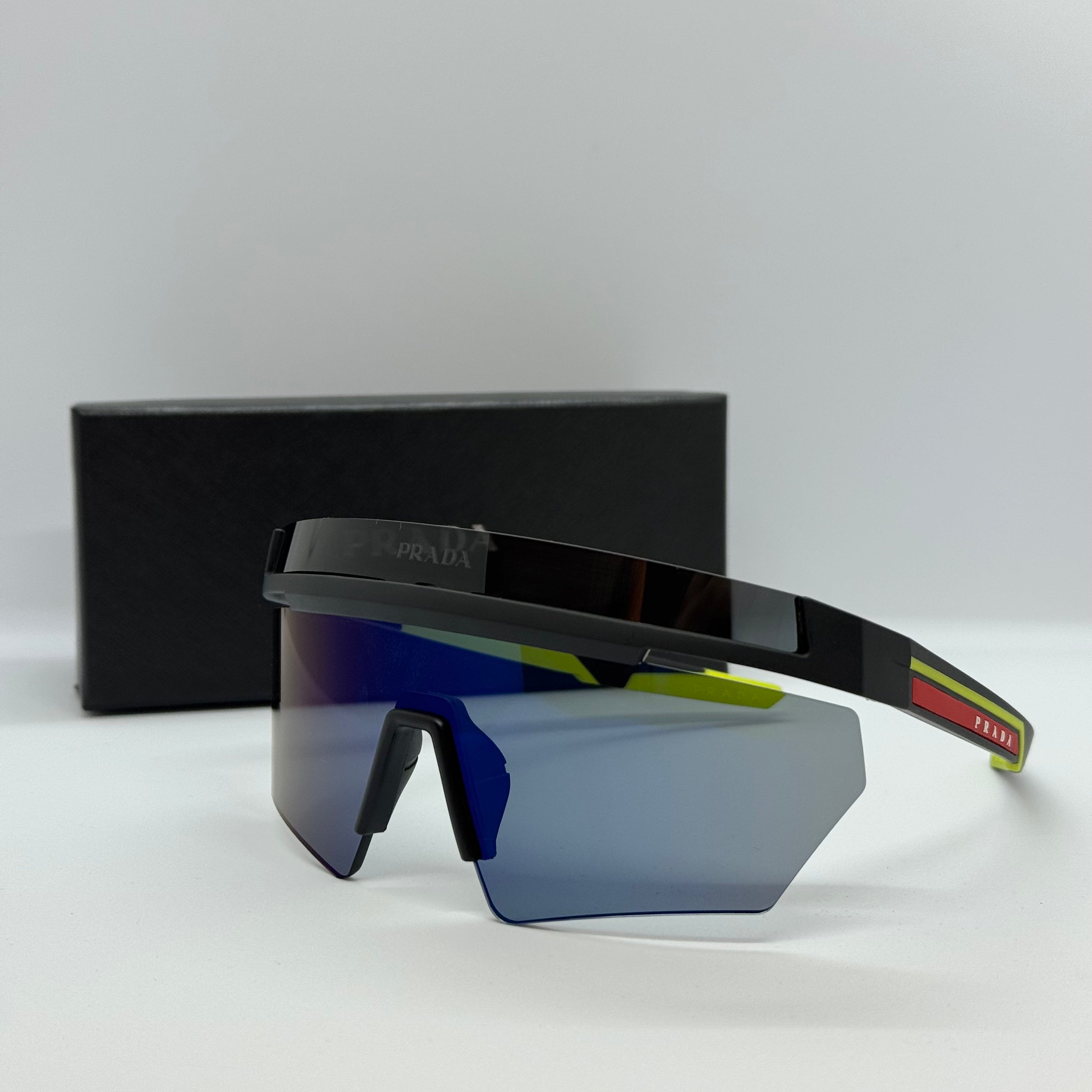 модел ShadeMuse